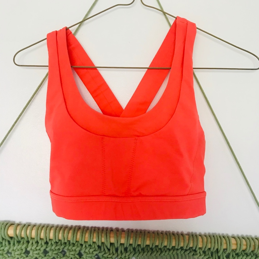 Lulu lemon sports bra